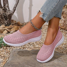 Viva dames sneakers in zwart en paars naast elkaar voor kleurvergelijking