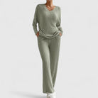 Zwarte dames lounge set Nora met V-hals en stijlvolle silhouet