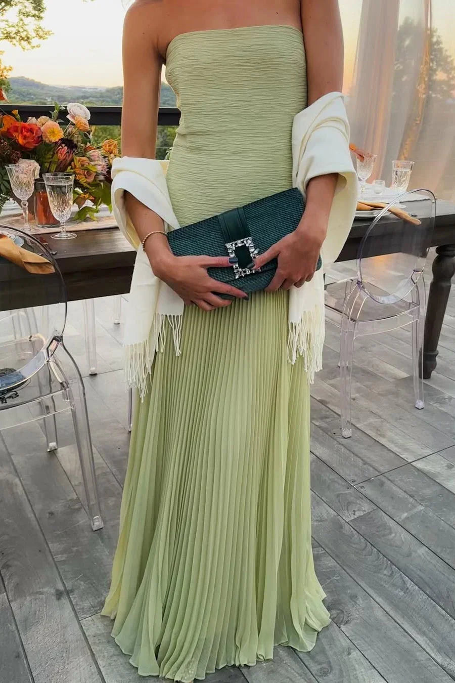 Groene geplooide maxi-jurk voor dames – elegante look voor bruiloften en feesten