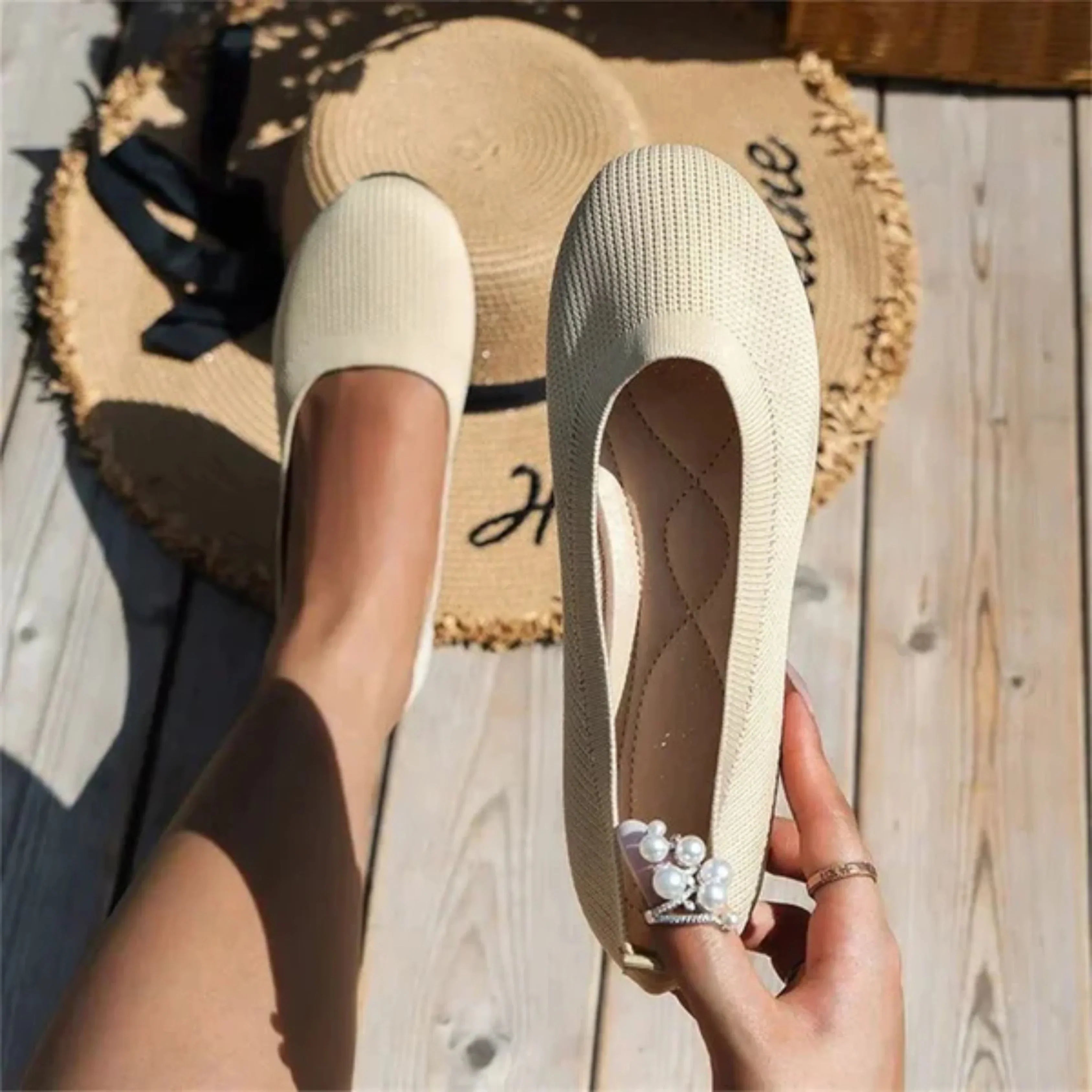 Nora dames instapschoenen in zwart met comfortabel slip-on design