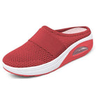 Bovenaanzicht dames pantoffels met soft latex zool en orthopedische ondersteuning