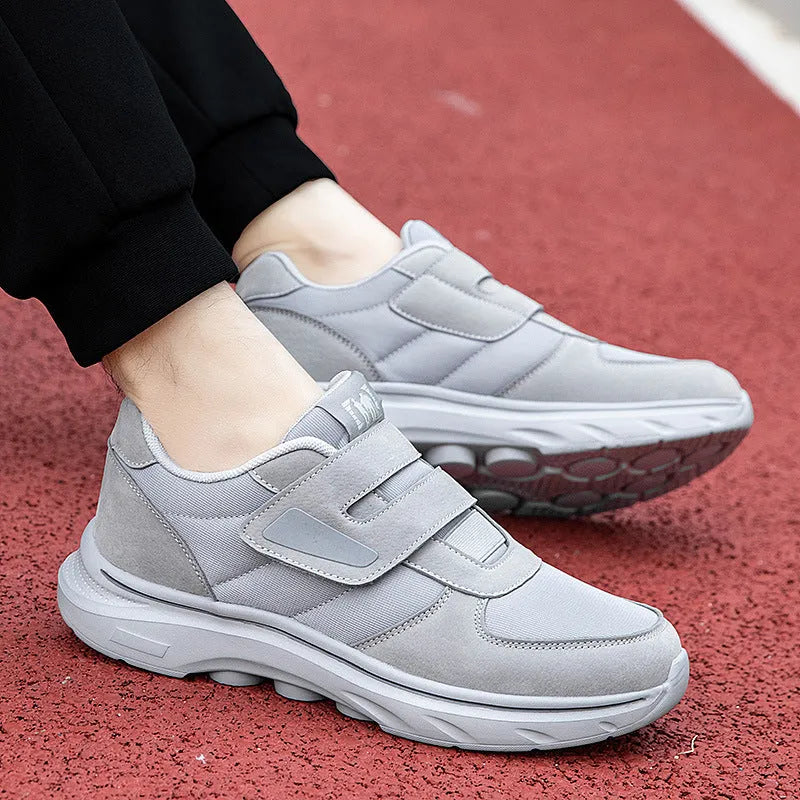 Binnenzijde van de Florina sneaker met ruim voetbed voor orthopedisch gebruik