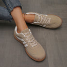Diona bordeauxrode orthopedische sneakers dames schuine weergave
