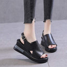 Detailopname voetboogondersteuning Vera dames zomersandalen