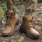 Kiran outdoor schoenen heren — rechter- en linkermodel naast elkaar