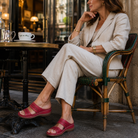 Paar Martina sandalen in groen met ergonomisch design voor comfortabel lopen