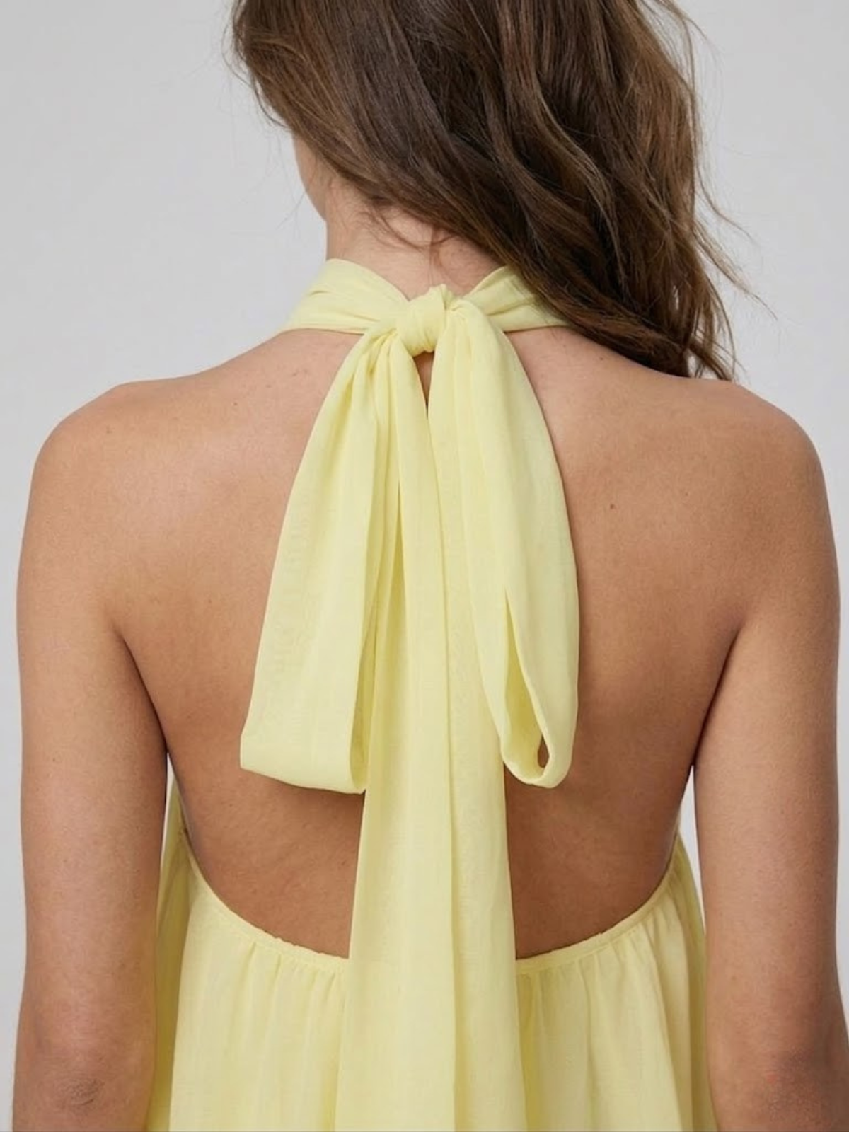 Paloma mini-jurk in lichtgeel, casual zomerlook met ruches