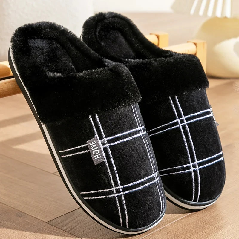 Relax unisex pantoffels grijs gedragen binnenshuis