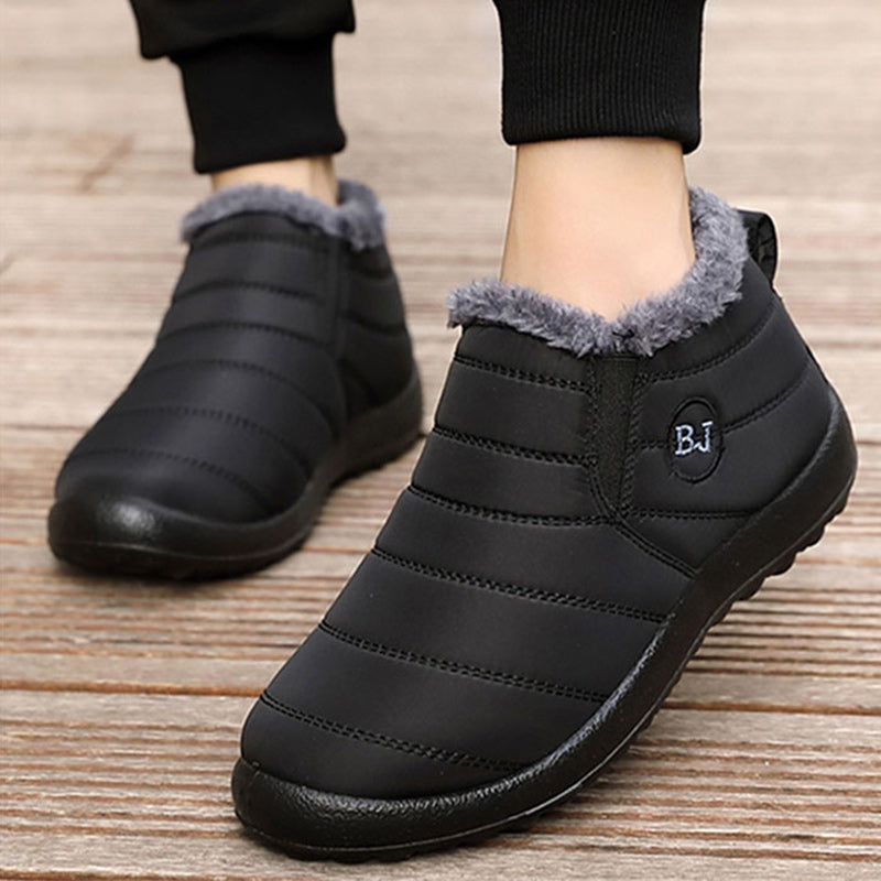 Witte dames winterlaarzen met antislip zool, bovenaanzicht