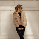 Dames cropped jasje bruin met omgeslagen kraag en volledige mouwen